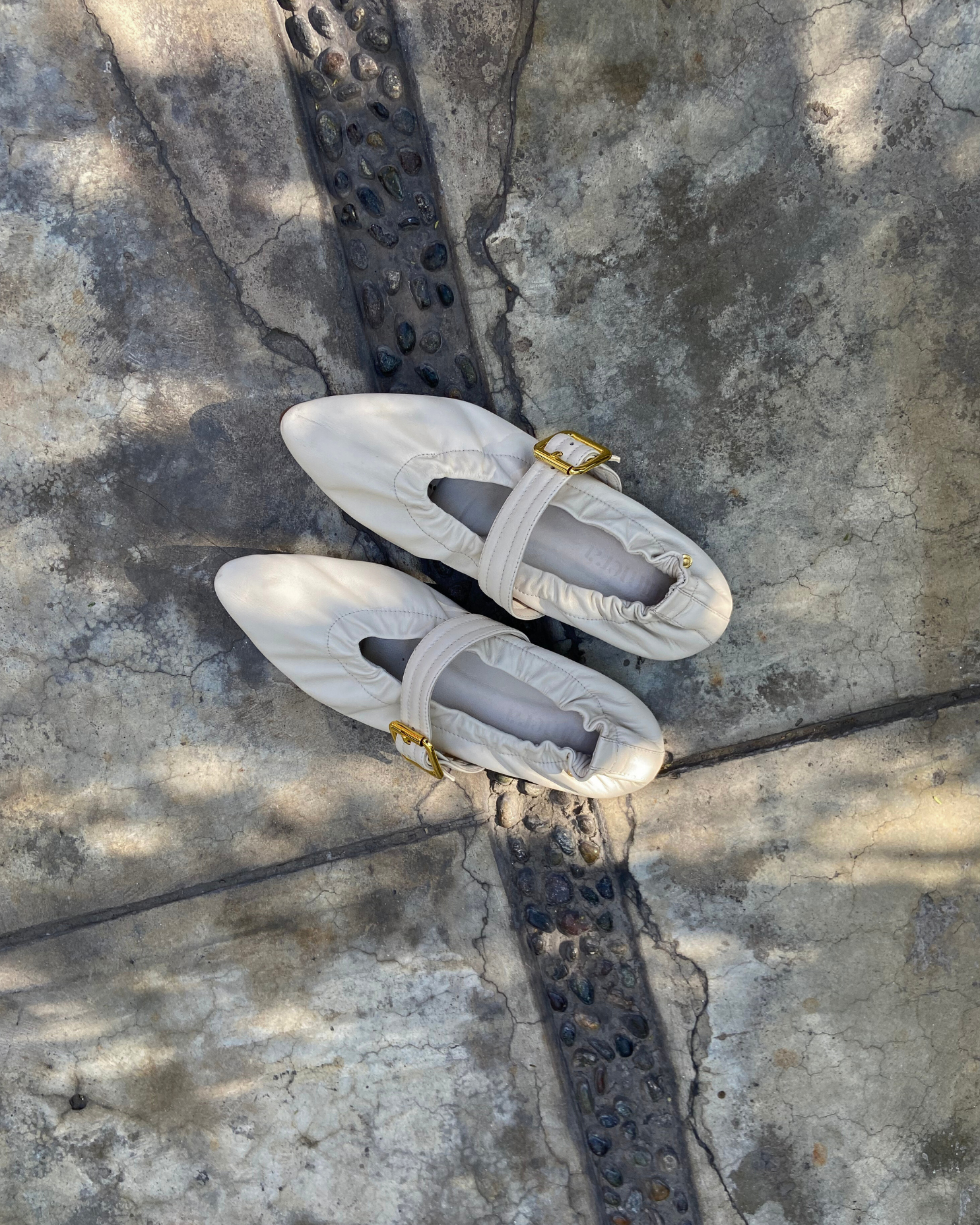 BALERINAS LEONIE LATTE - Pre Order