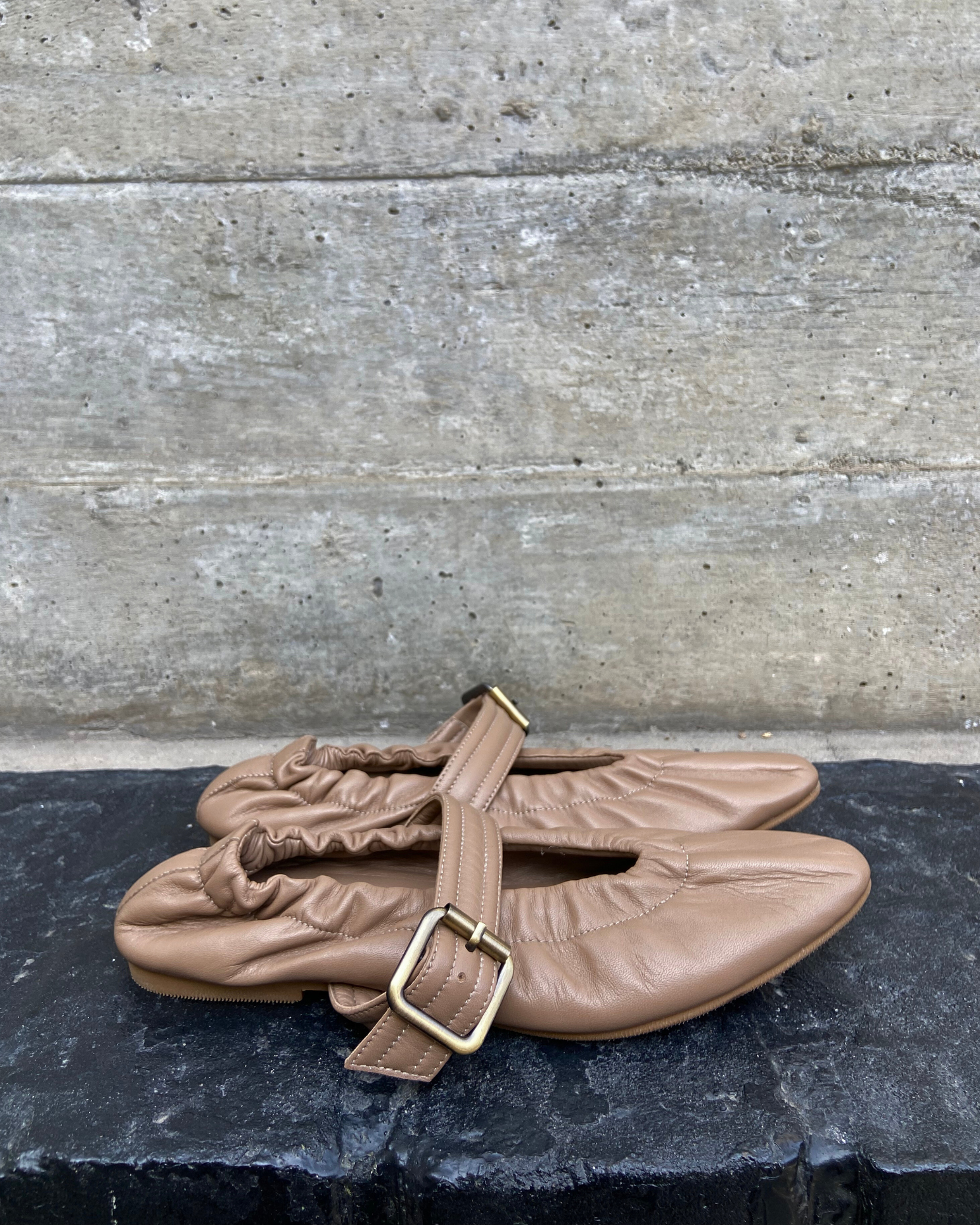 BALERINAS LEONIE MOCCA - Pre Order