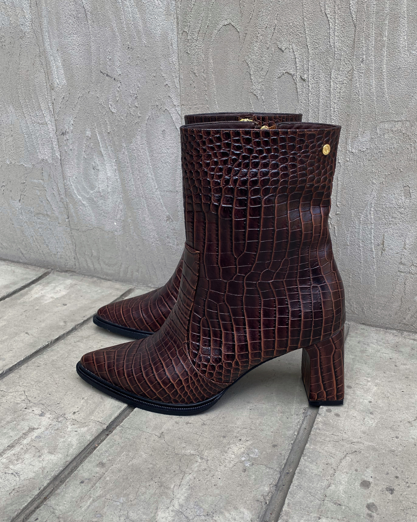 BOTAS YASS CHOCOLATE  - Pre Order