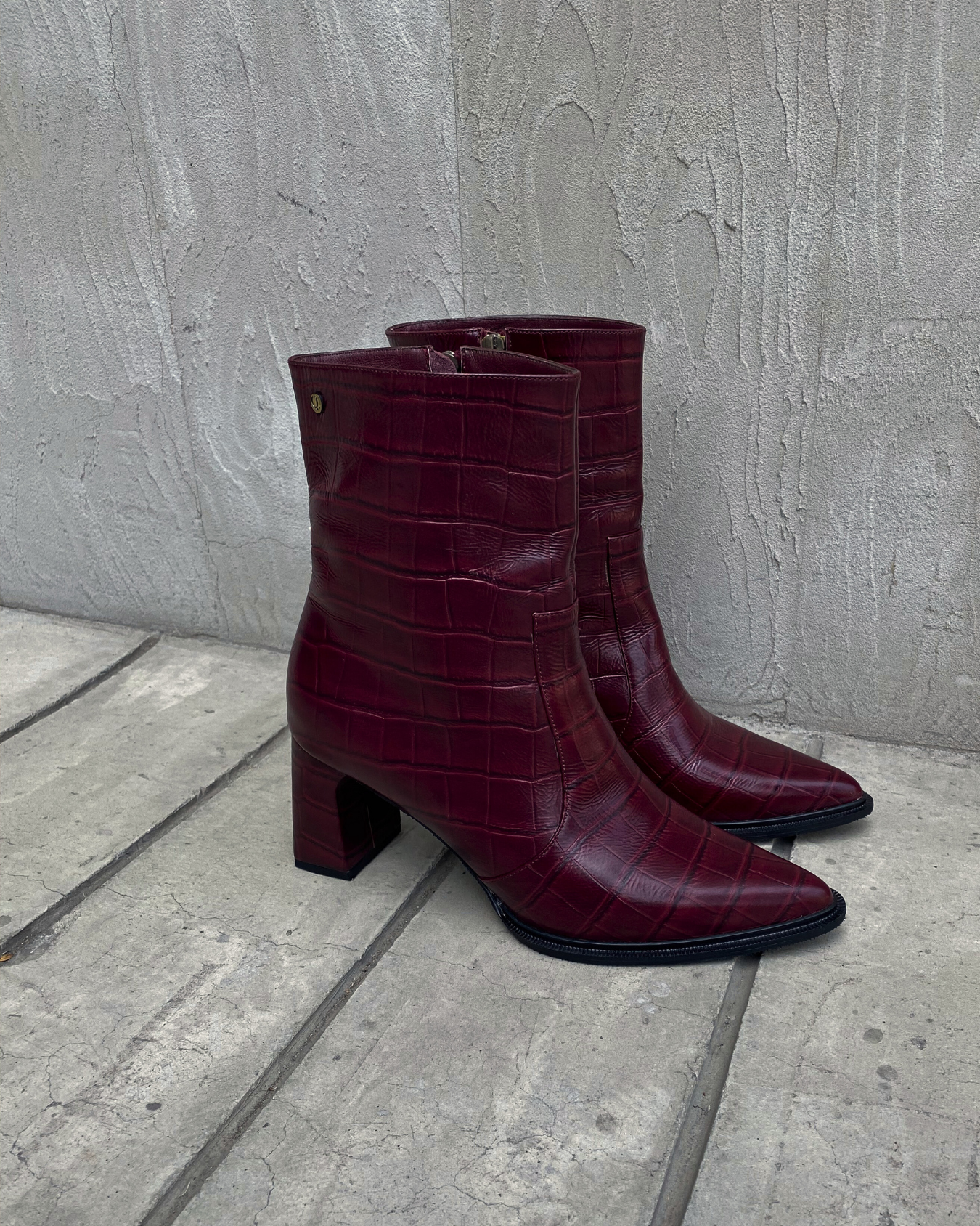 BOTAS YASS MALBEC  - Pre Order