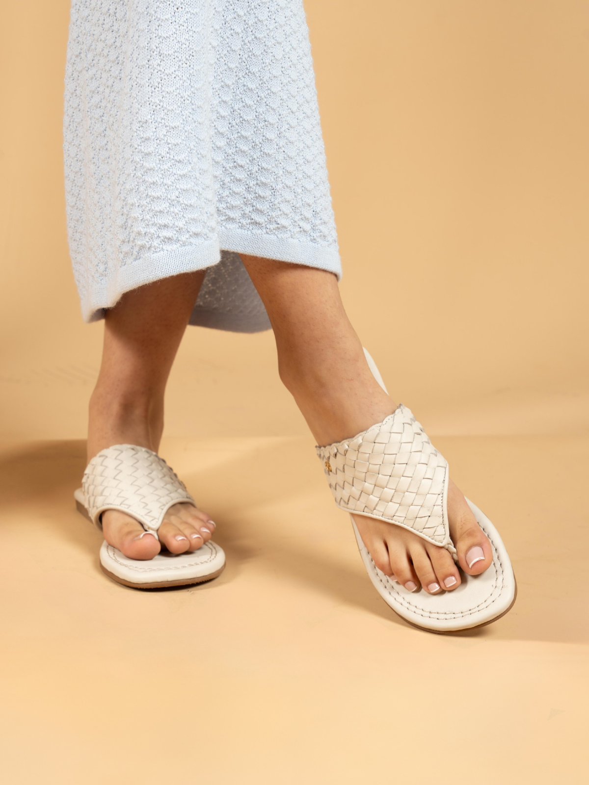 SANDALIAS DELFINA LATTE