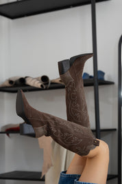 BOTAS FREDA CHOCOLATE