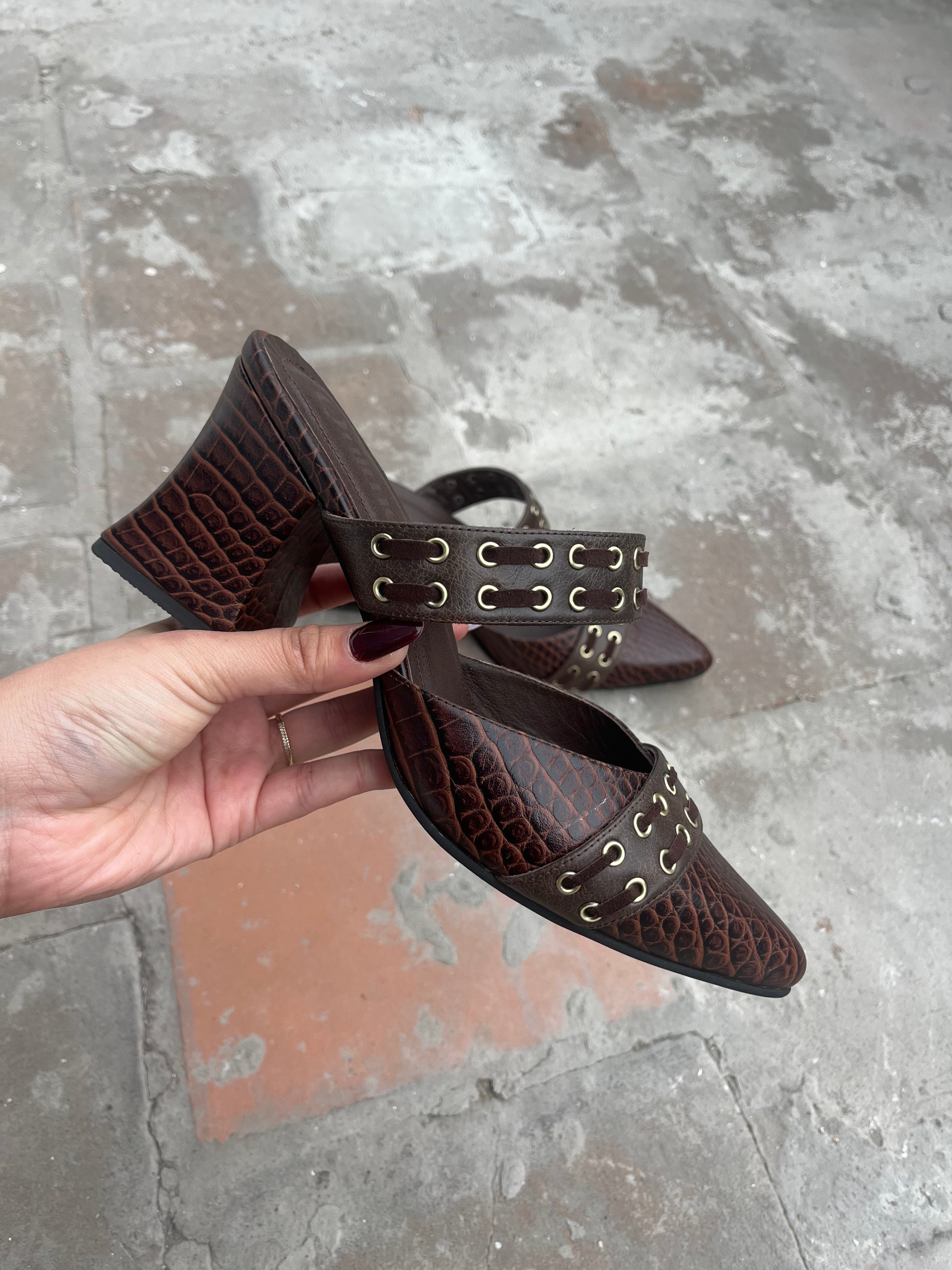 MULES VAITARE CHOCO - Pre Order